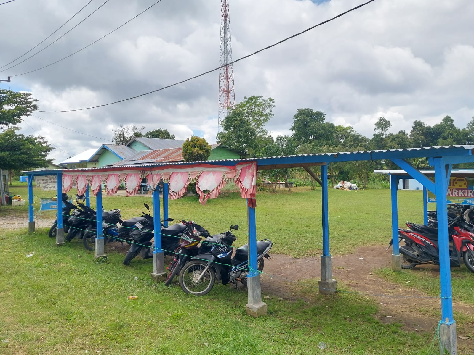 Tempat Parkir